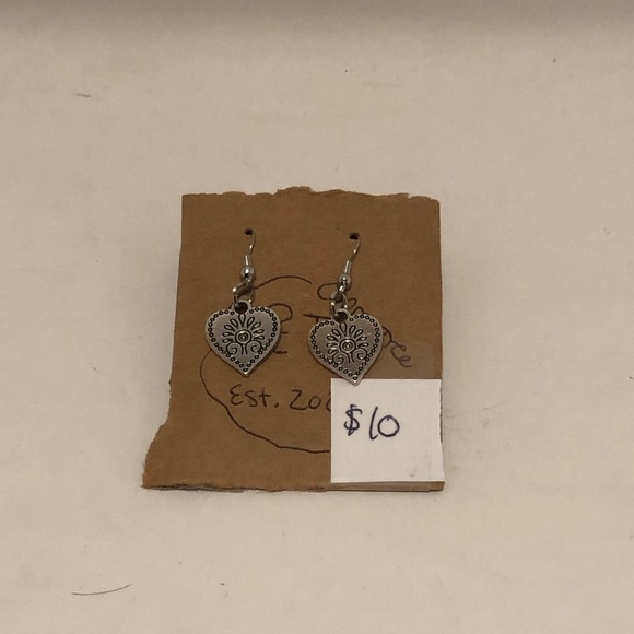 Jewelry - Silver Heart Earrings